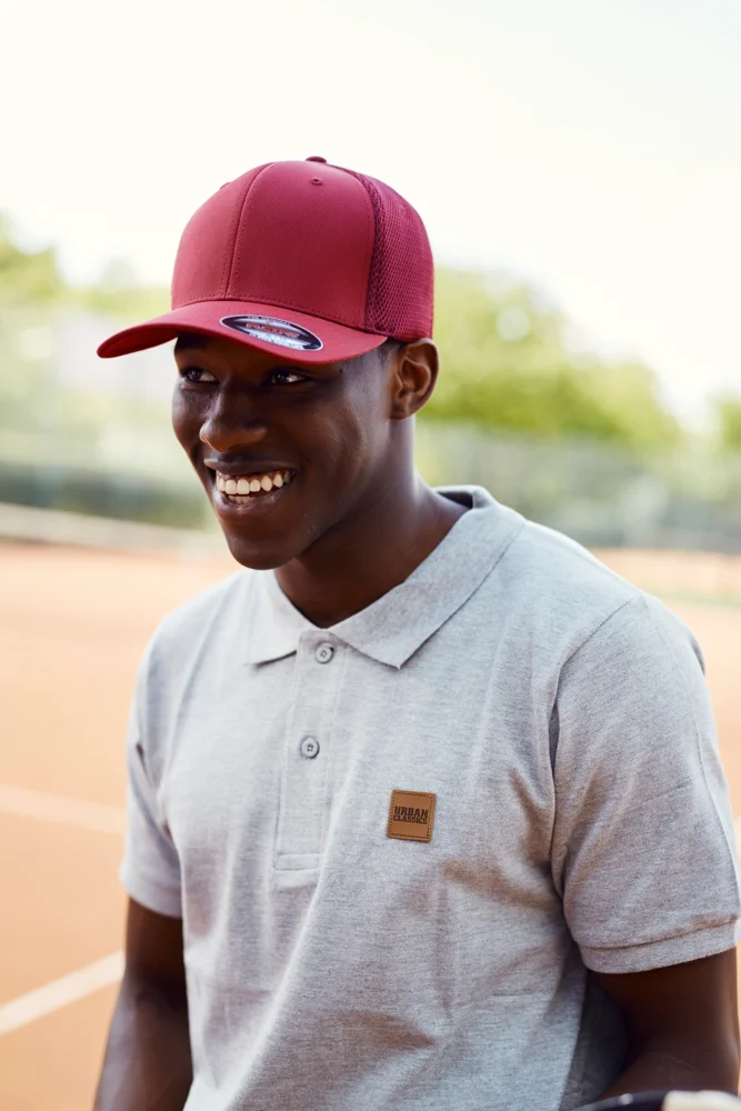 6 Panel Mesh Cap