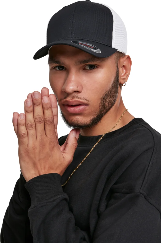 6 Panel Mesh Cap