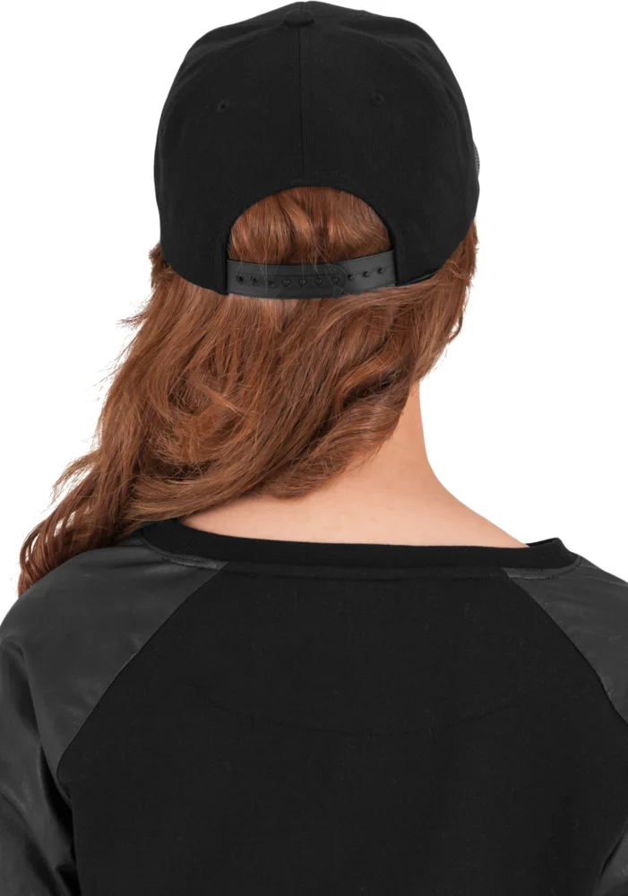 6 Panel Snapback Cap "Carbon"