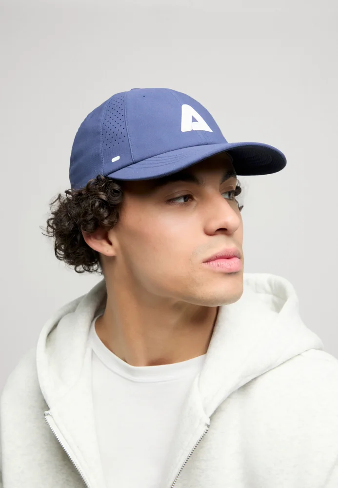 8 Panel Kappe "String Active"
