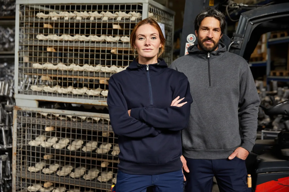 Bio Workwear Kapuzen Sweater mit "1/4" Zip