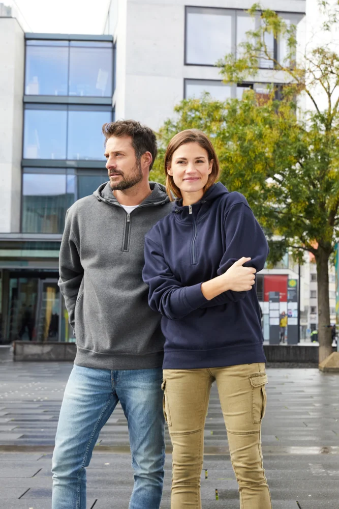 Bio Workwear Kapuzen Sweater mit "1/4" Zip