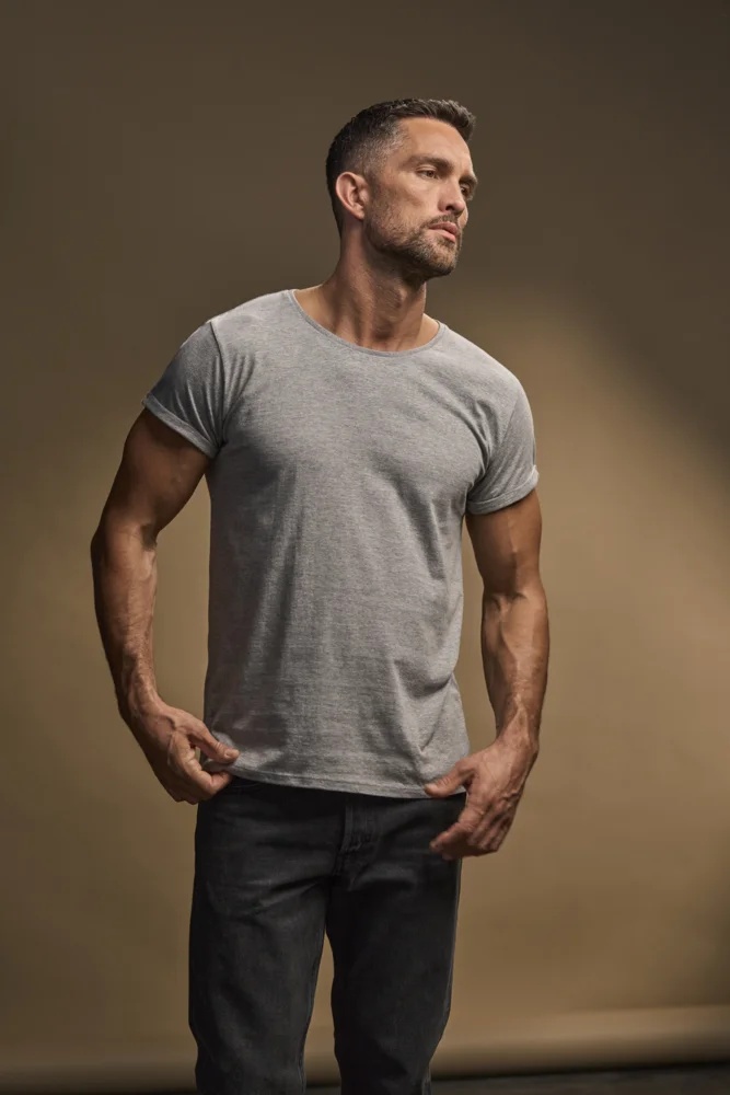 Herren T-Shirt mit Umschlag am Arm