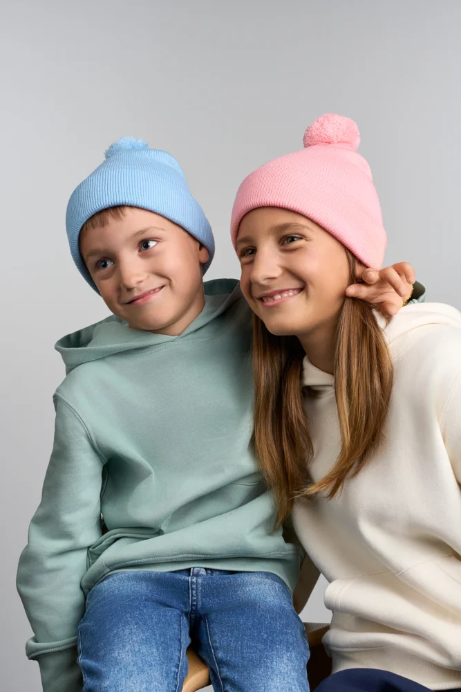 Kinder Strickmütze mit Pompon
