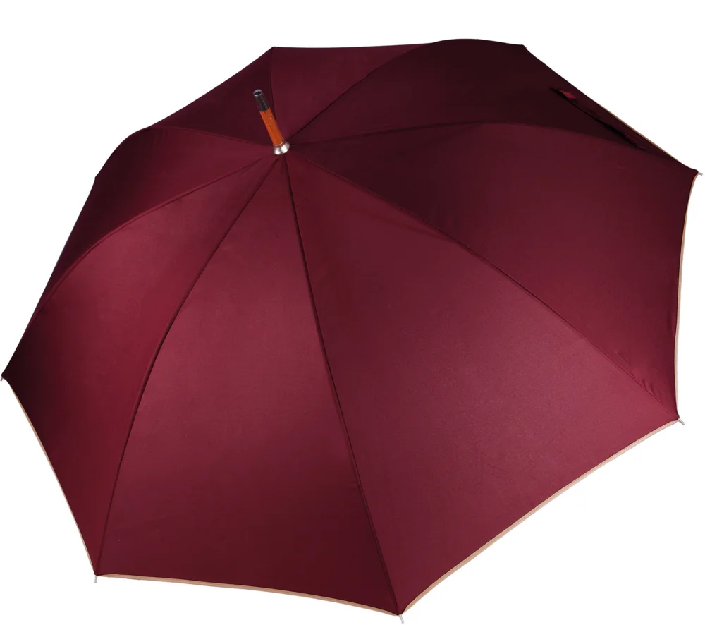 Regenschirm mit Holzgriff