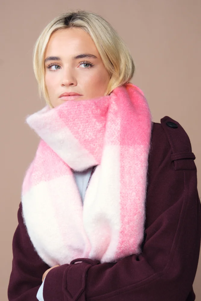 Schal "Fluffy Check"