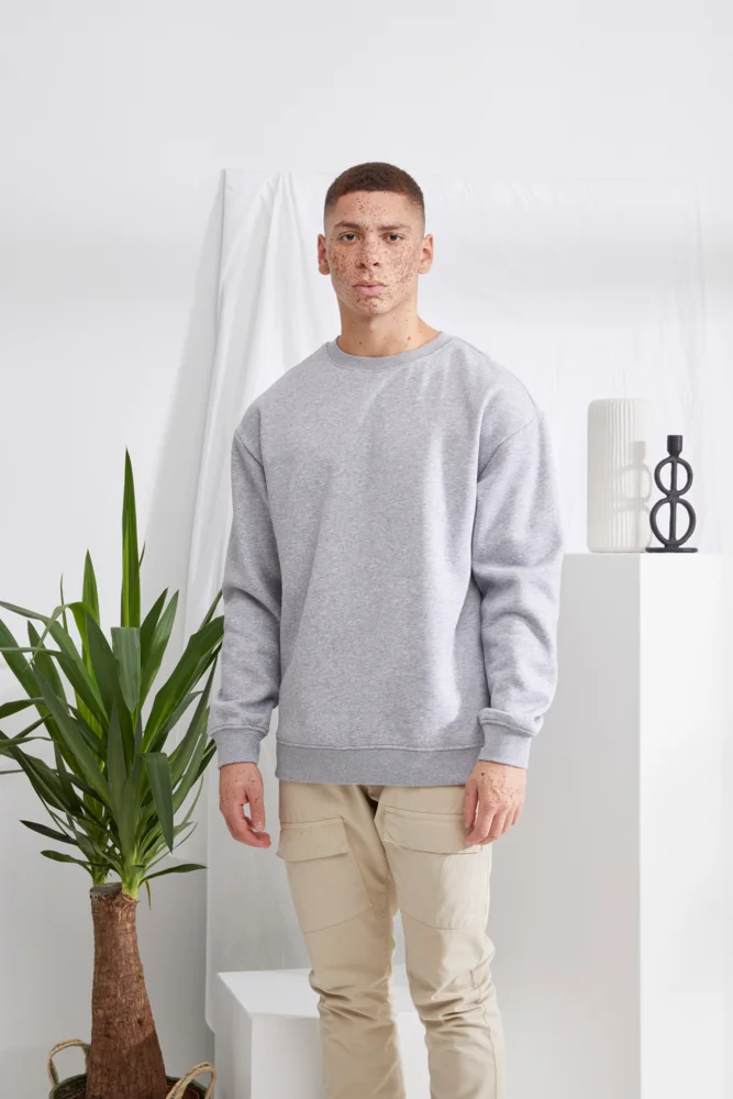 Schwerer Sweater