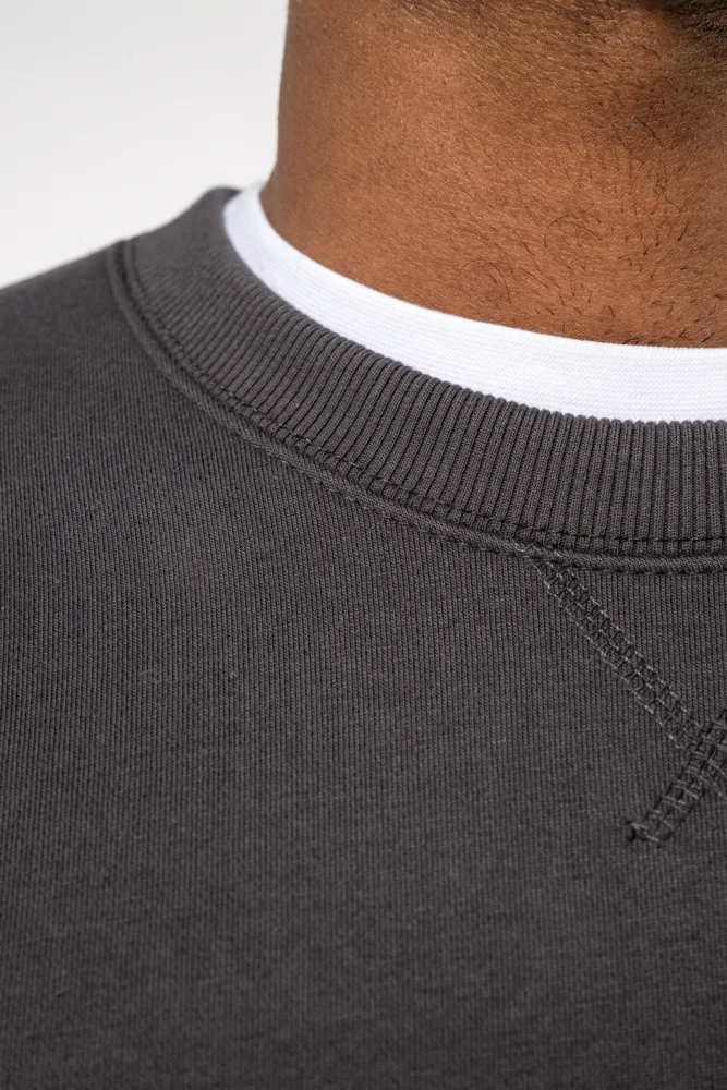 Schwerer Sweater