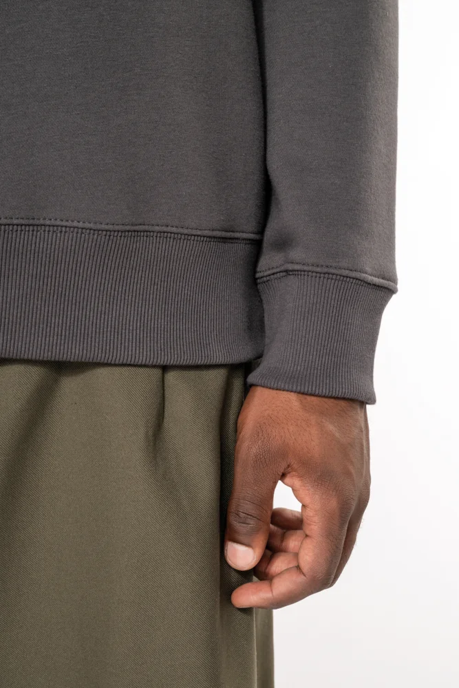 Schwerer Sweater