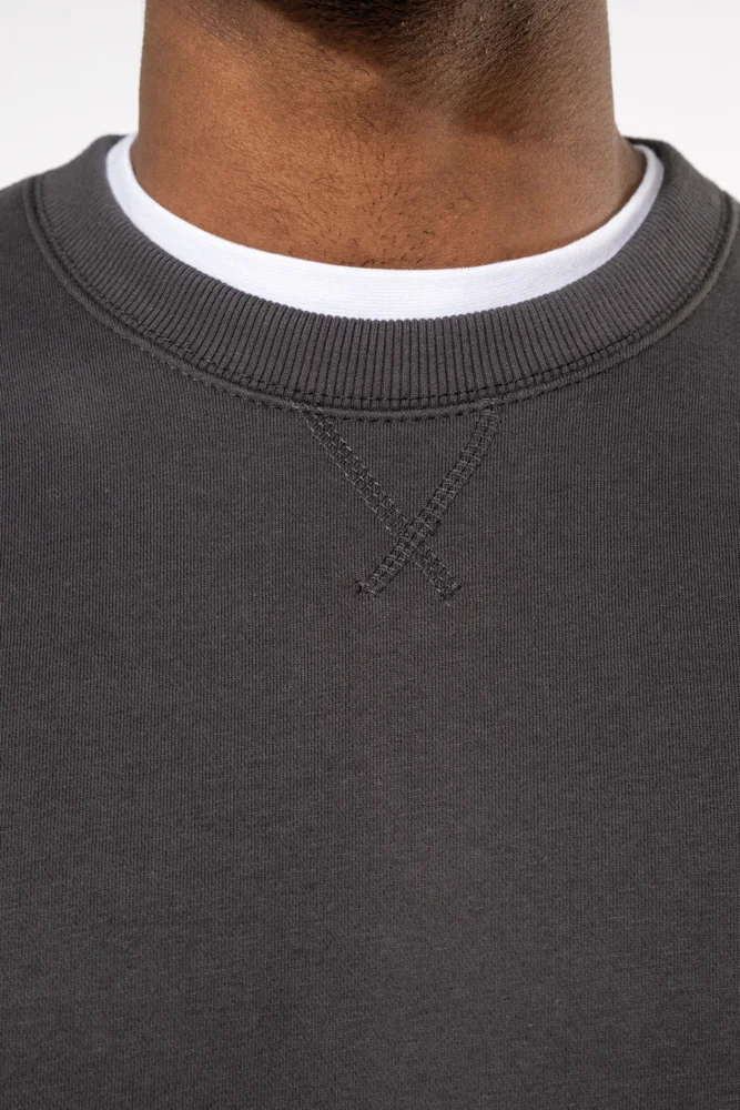 Schwerer Sweater