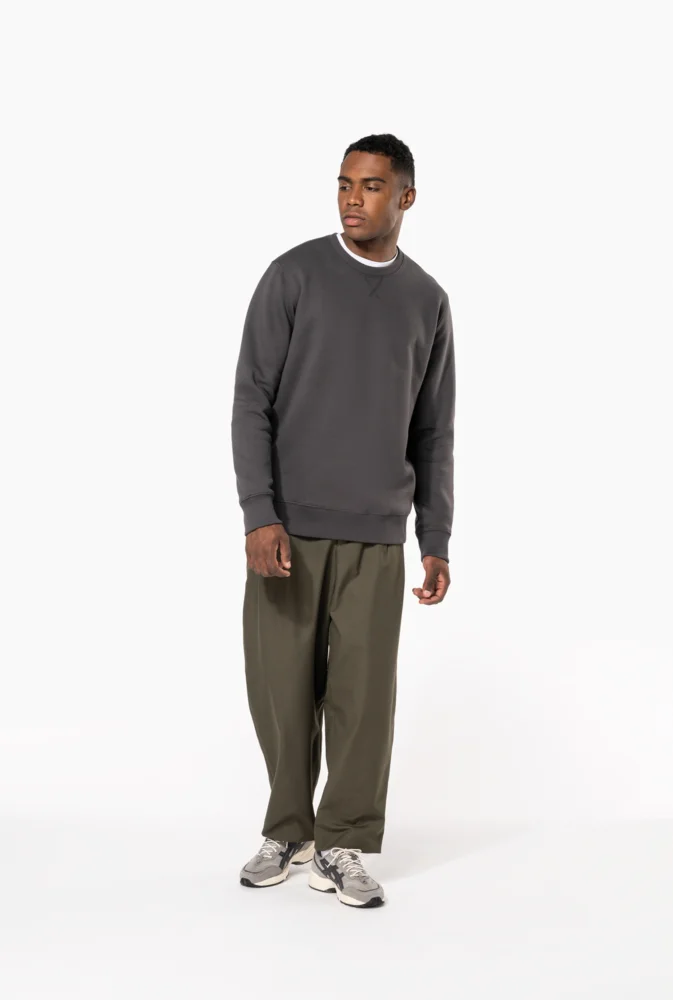 Schwerer Sweater