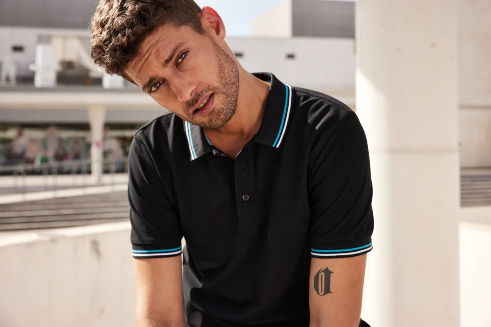Schweres Herren Piqué Polo mit Kontraststreifen