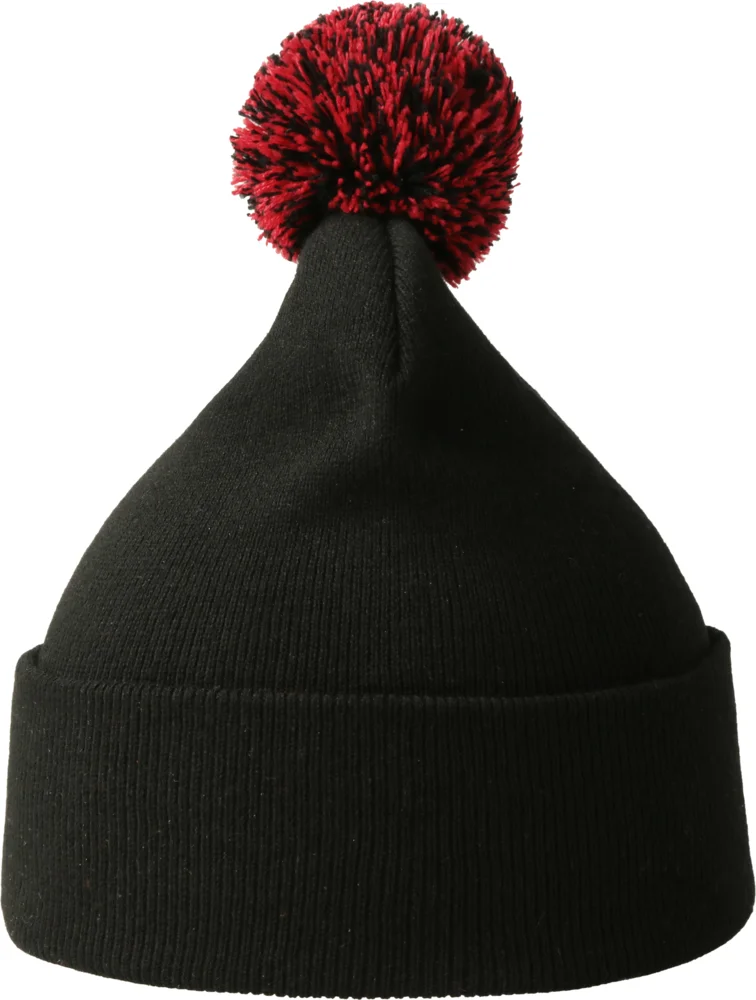 Strickmütze mit Pompon