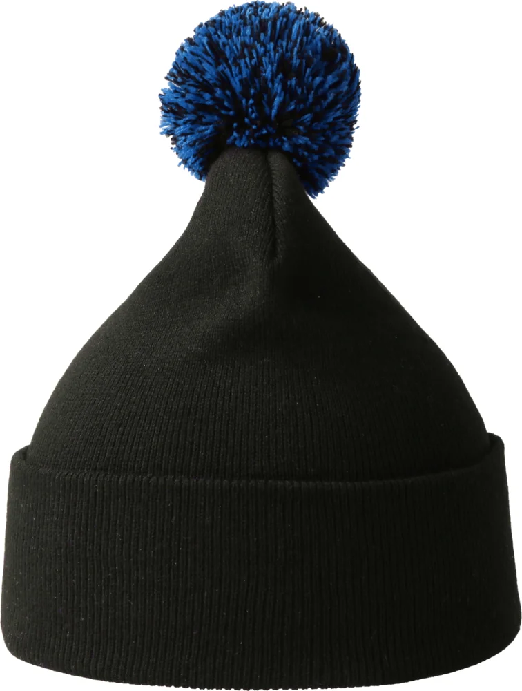 Strickmütze mit Pompon