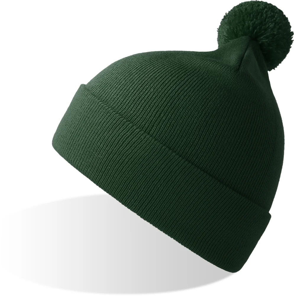 Strickmütze mit Pompon