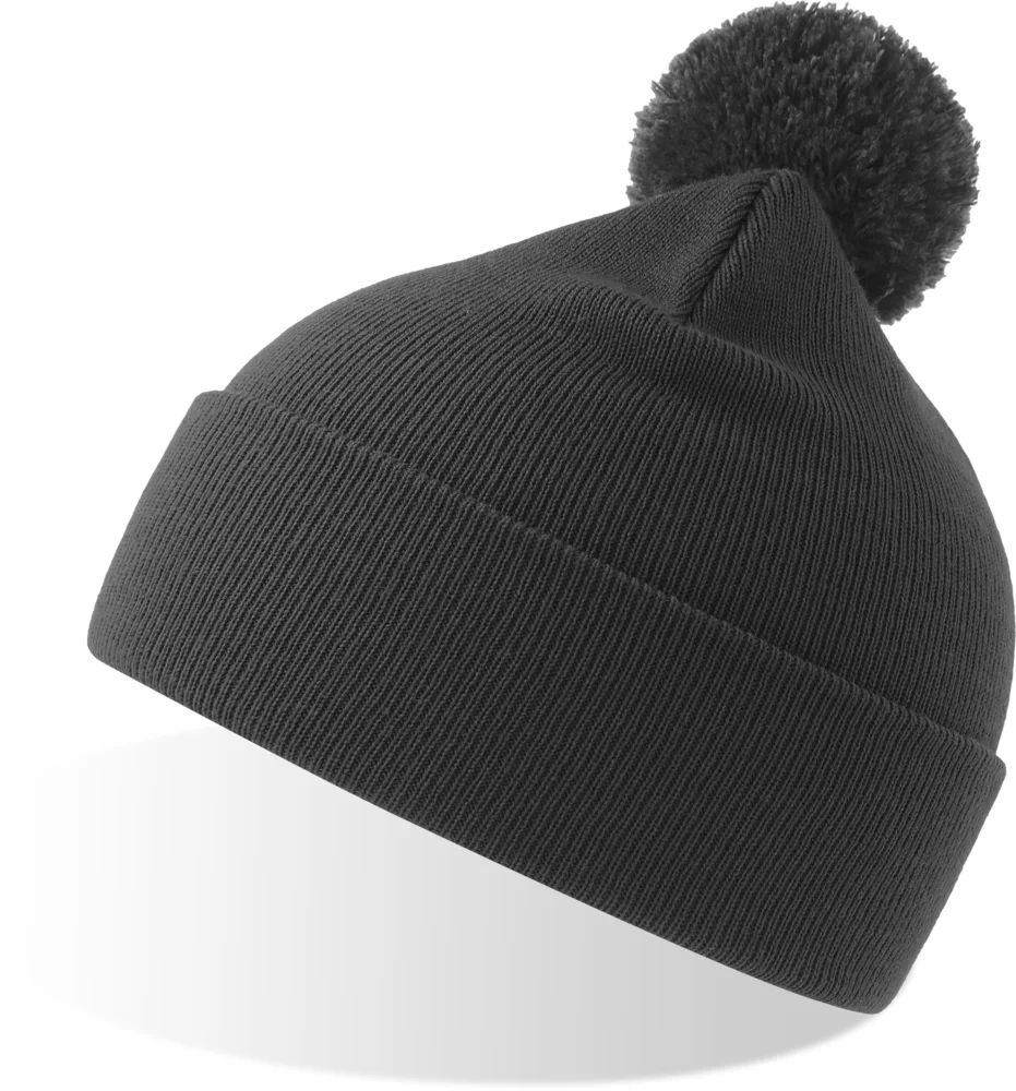 Strickmütze mit Pompon
