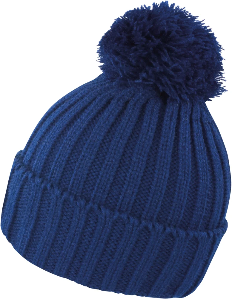 Strickmütze mit Pompon