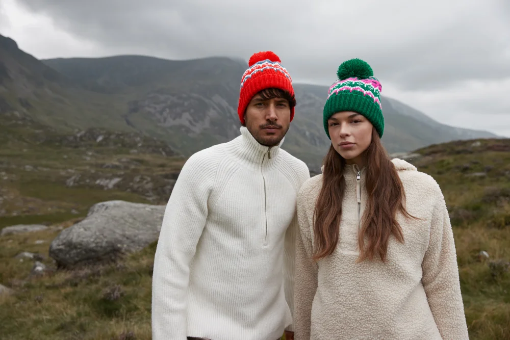 Strickmütze mit Pompon "Retro Ski"