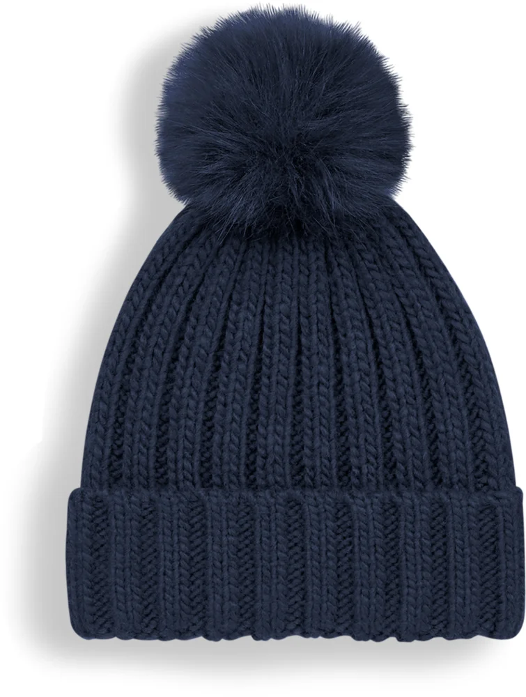 Strickmütze mit Pompon