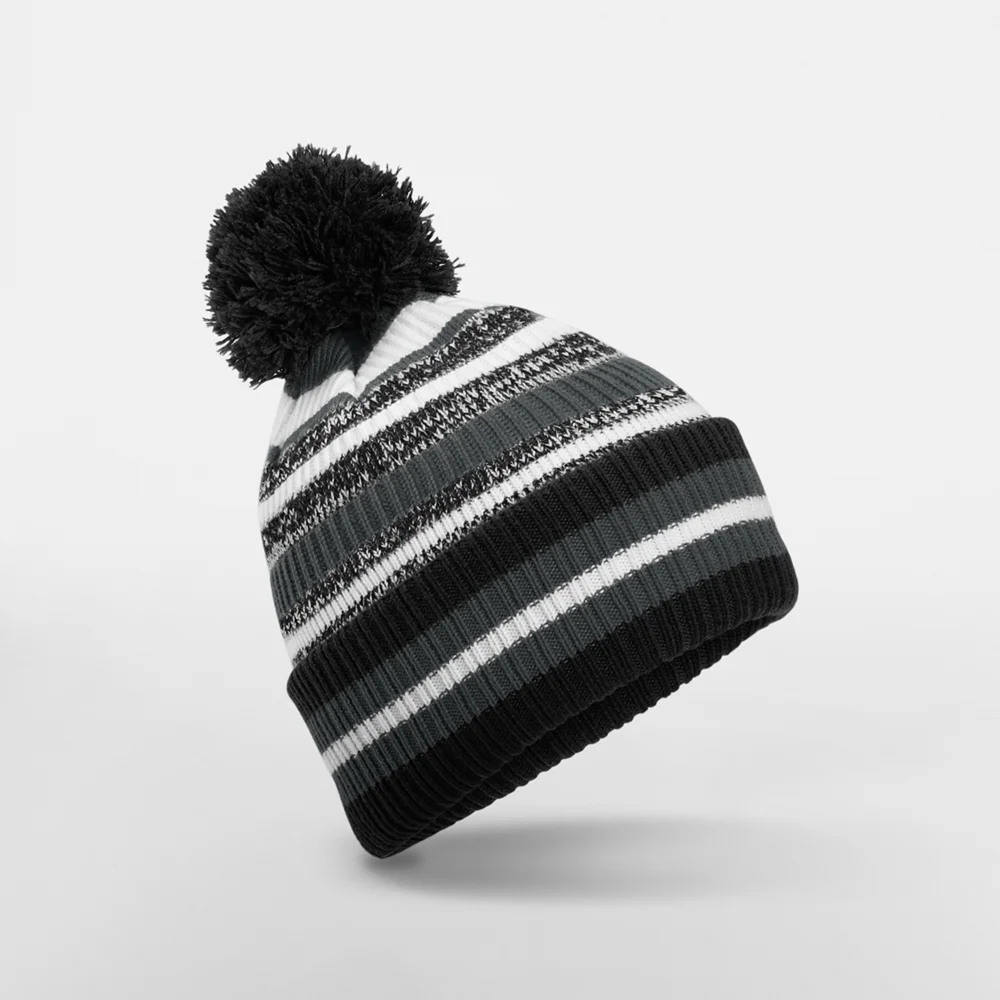 Strickmütze mit Streifen "Fan"