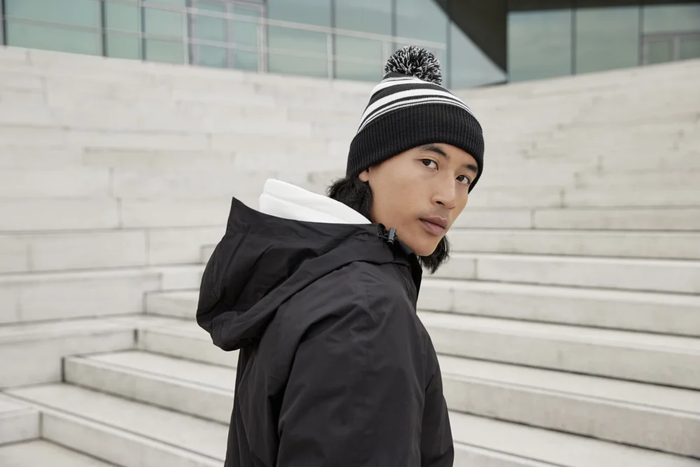 Beanie with Stripes "Fan"