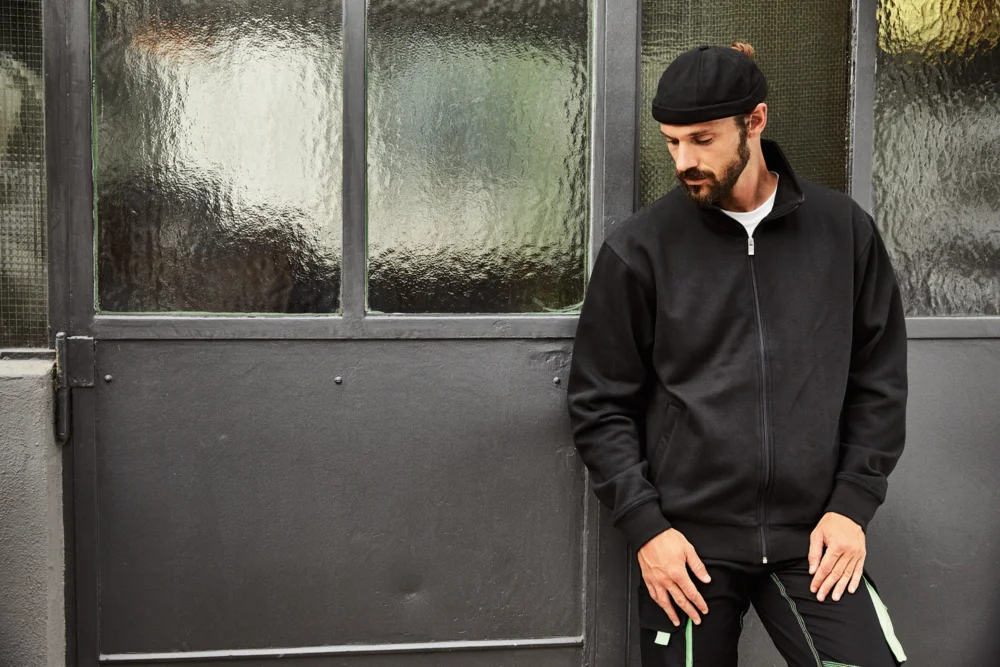 Sweatjacke mit Stehkragen