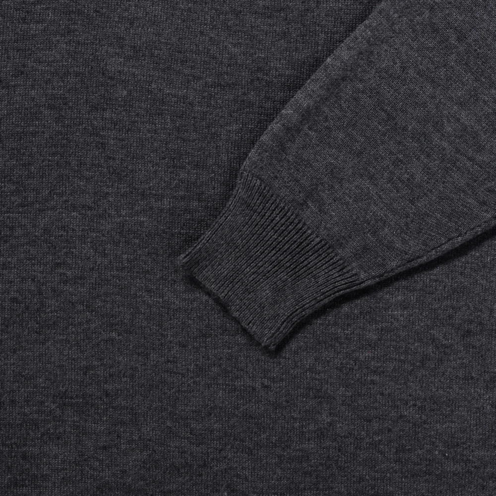 V-Ausschnitt Strickpullover