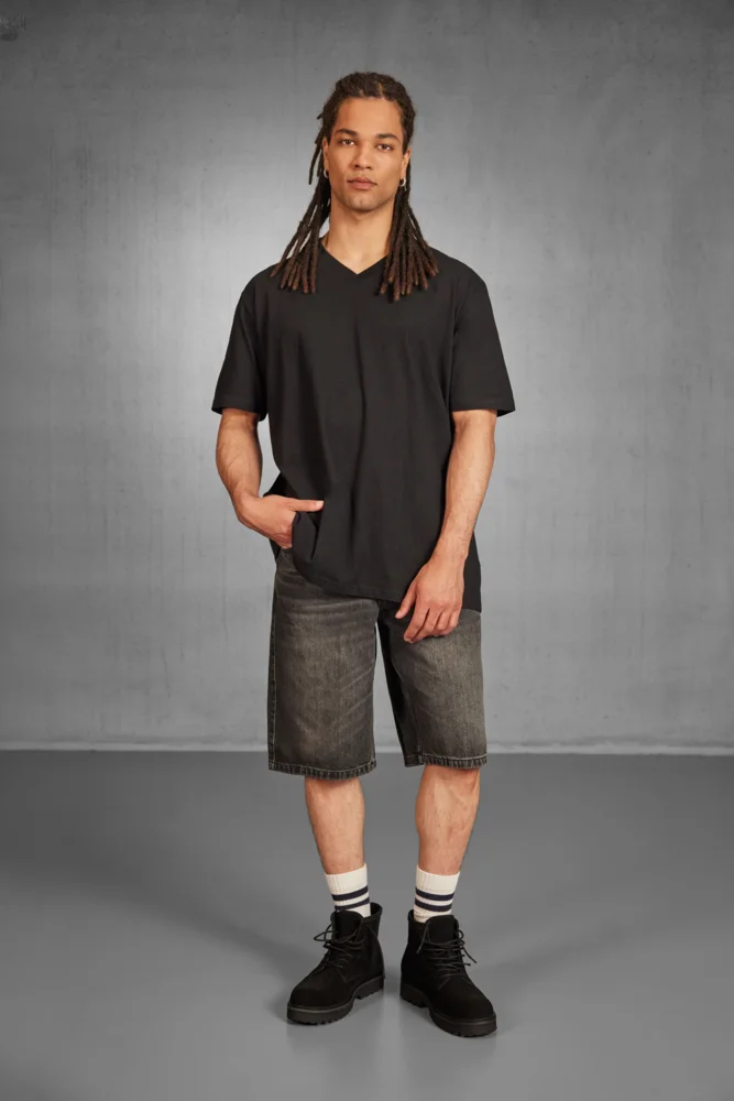 V-Ausschnitt T-Shirt