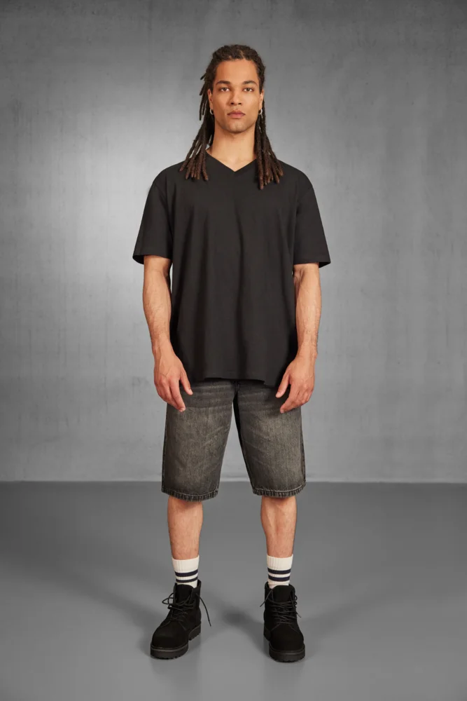V-Ausschnitt T-Shirt