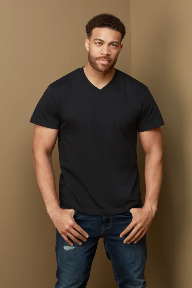 V-Ausschnitt T-Shirt