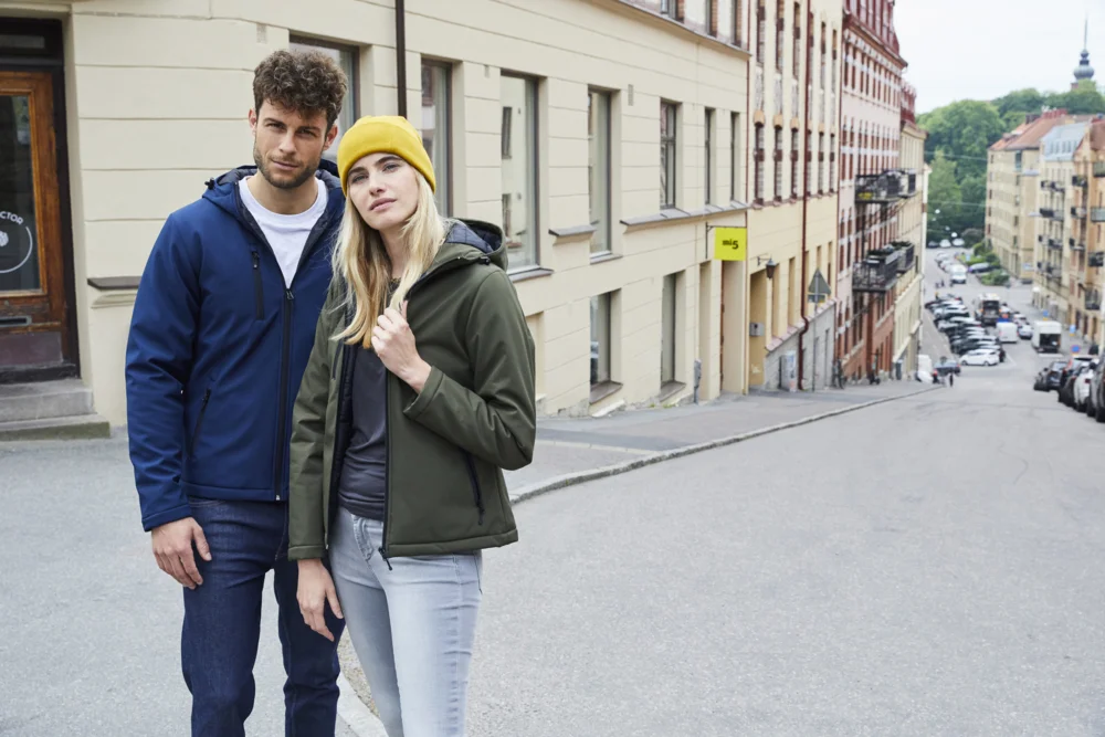Wattierte Herren Kapuzen Softshell Jacke