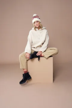 Strickmütze mit Pompon "Retro Ski"